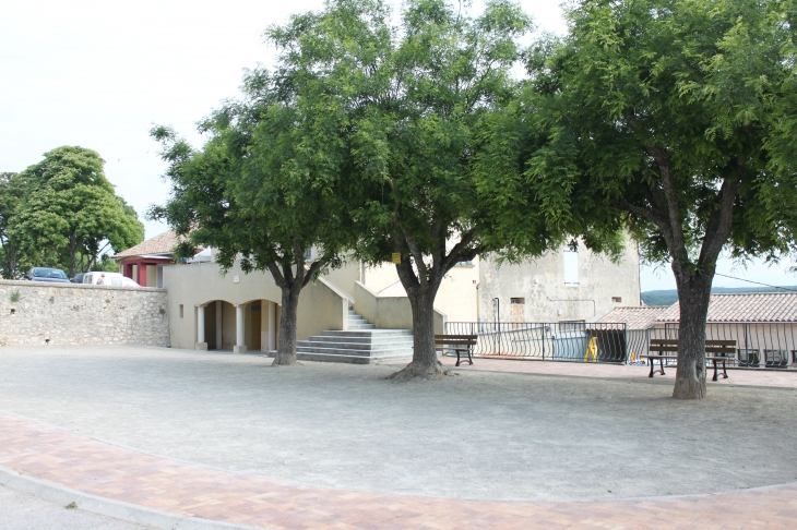 Le boulodrome - Montmeyan