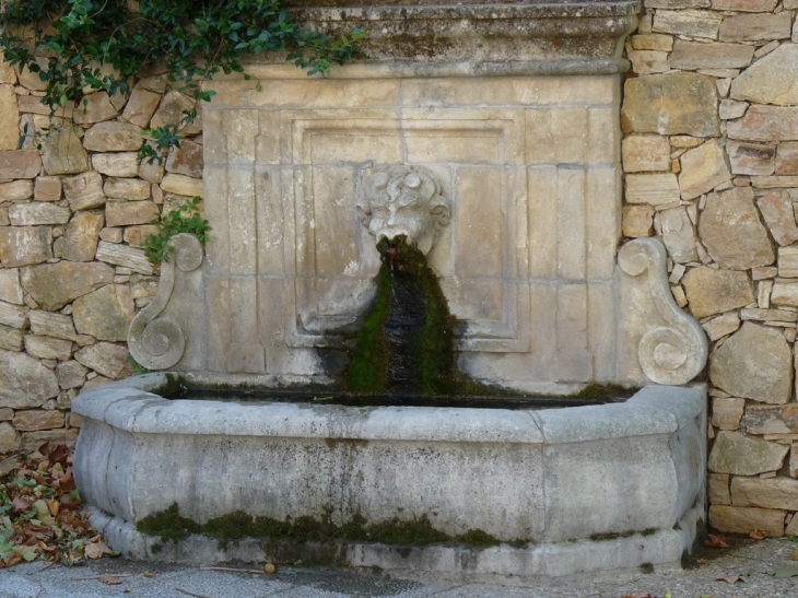 Dans le village - Néoules