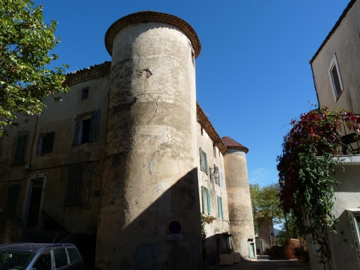 Dans le village - Néoules