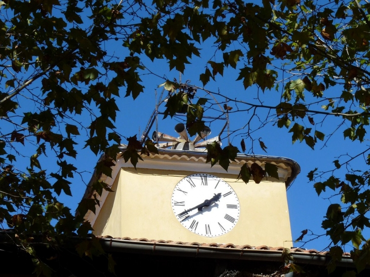 Le clocher de l'église - Néoules