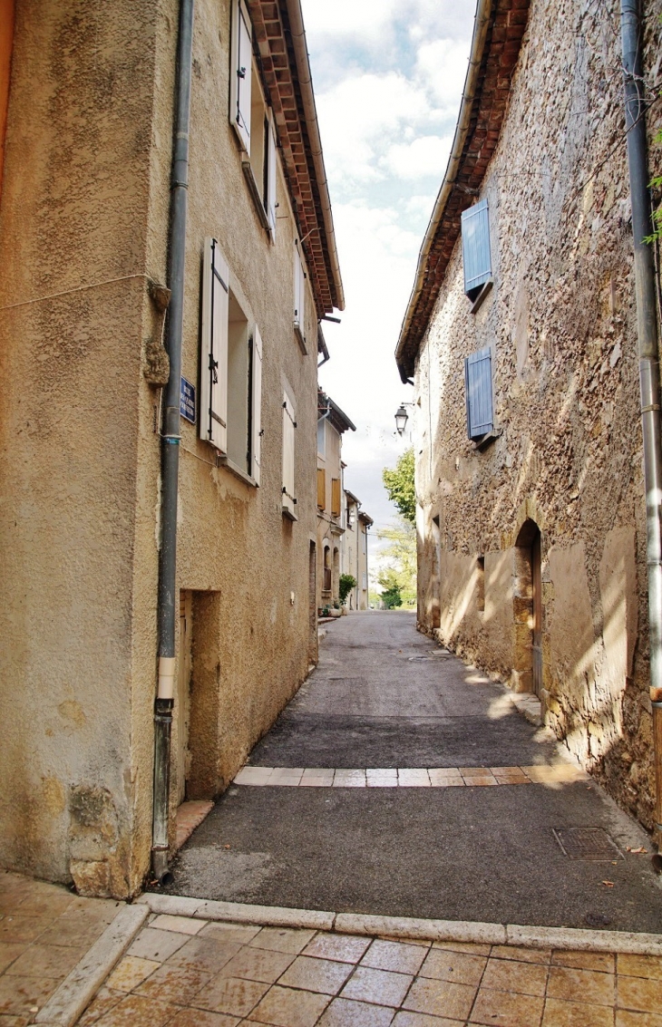 Le Village - Néoules