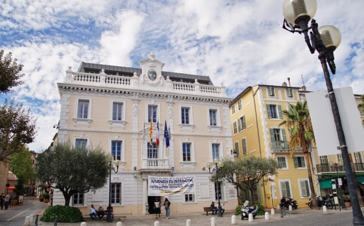 La Mairie - Ollioules