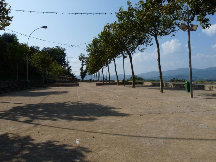 Boulodrome place J.Jaures - Pierrefeu-du-Var