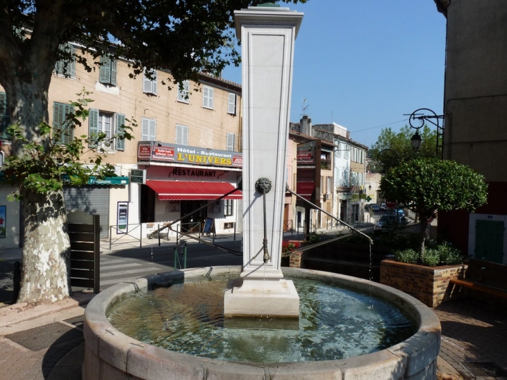 Fontaine Wilson - Pierrefeu-du-Var