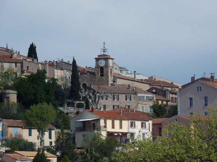 Vue sur le village - Pierrefeu-du-Var