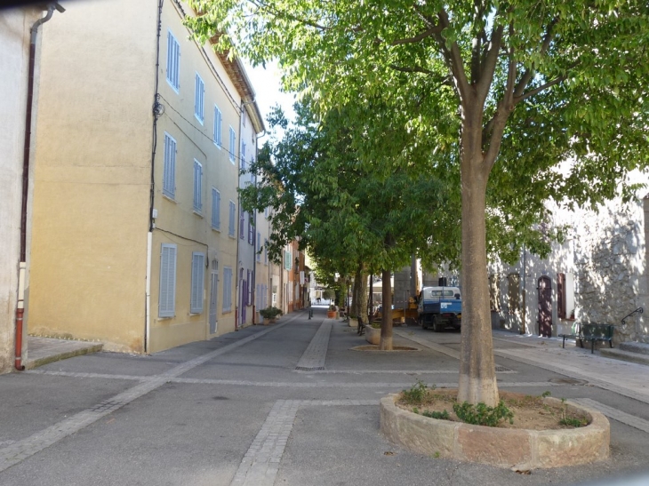 Place Georges Clémenceau - Plan-de-la-Tour