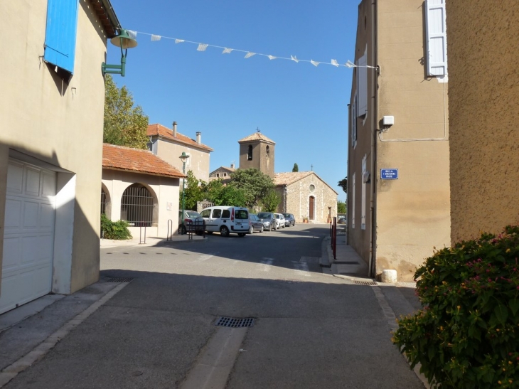 Rue de l'église - Pourcieux