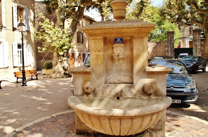 Fontaine - Pourcieux