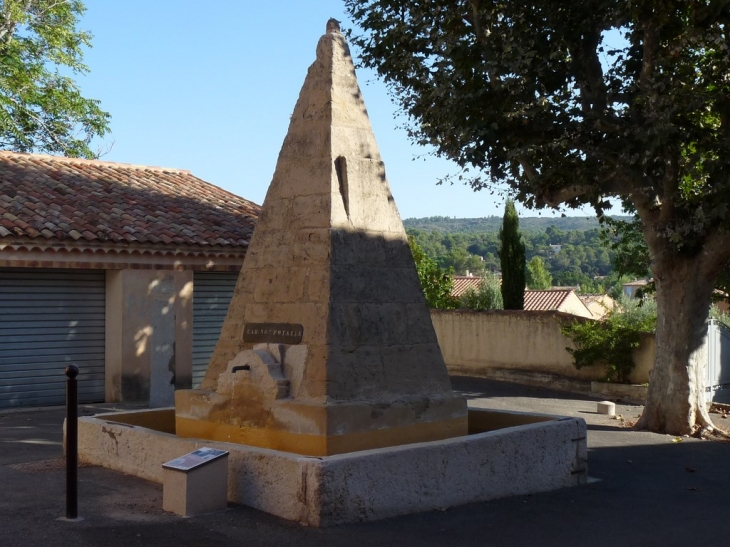 La fontaine vieille - Pourrières