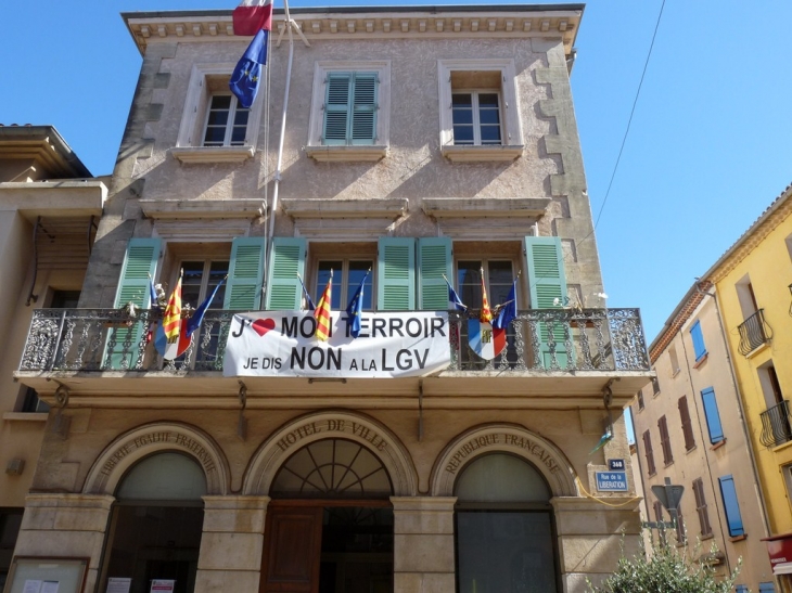 L'hotel de ville - Puget-Ville