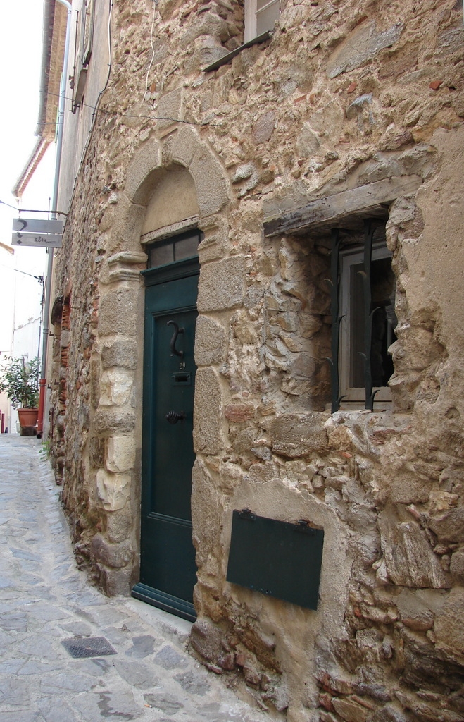 Dans les Rues du Village - Ramatuelle