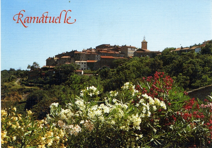 Vue générale du village (carte postale de 1990) - Ramatuelle