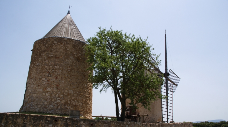   Les Moulins de Régusse