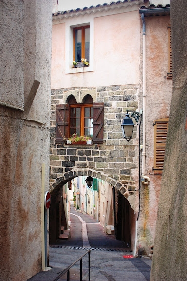 Ruelle à Roquebrune sur Argens - Roquebrune-sur-Argens