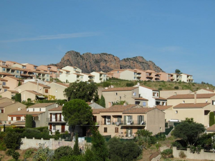 Le Village. - Roquebrune-sur-Argens