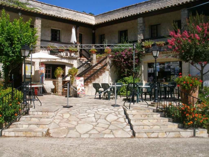 Roquebrune sur Argens - Camping le moulin des iscles - Roquebrune-sur-Argens