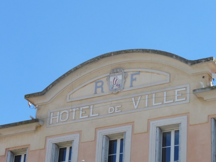 L'hotel de ville - Saint-Cyr-sur-Mer