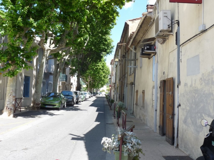 Rue Victor Hugo - Saint-Cyr-sur-Mer