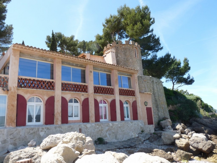 Le port de la Madrague - Saint-Cyr-sur-Mer