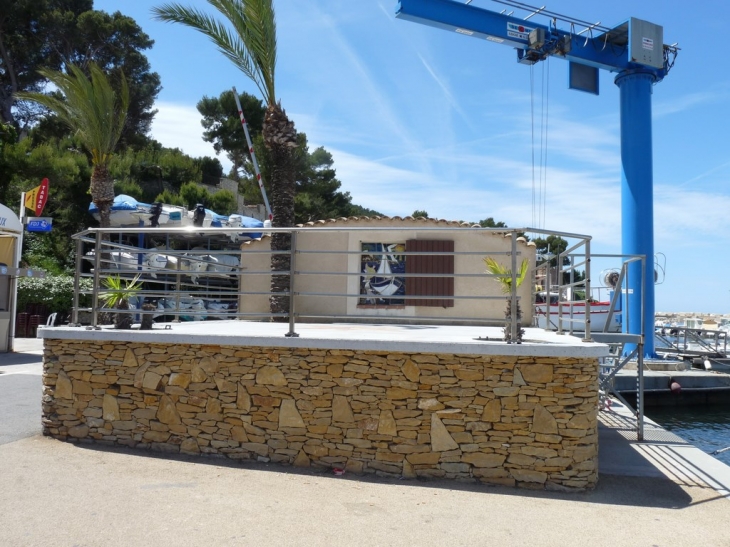 Le port de la Madrague - Saint-Cyr-sur-Mer