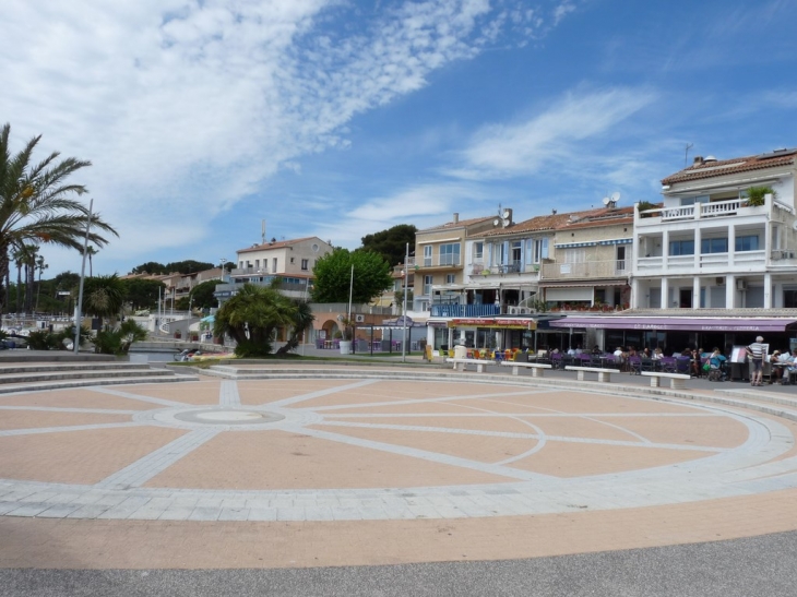 Sur le port des Lecques - Saint-Cyr-sur-Mer