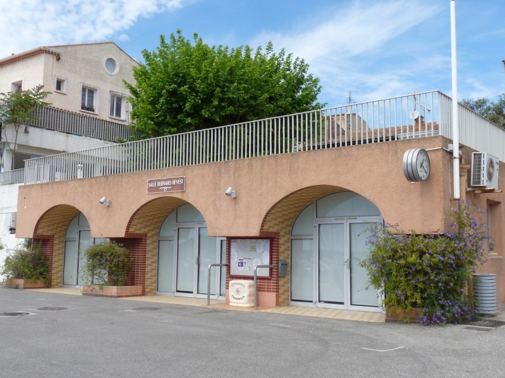 Sur le port des Lecques - Saint-Cyr-sur-Mer