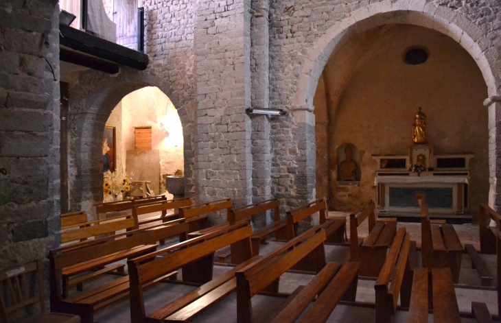 &Eglise Romane en parties du  6 Em / 12 Em / 13 Em /16 Em Siècle - Saint-Julien