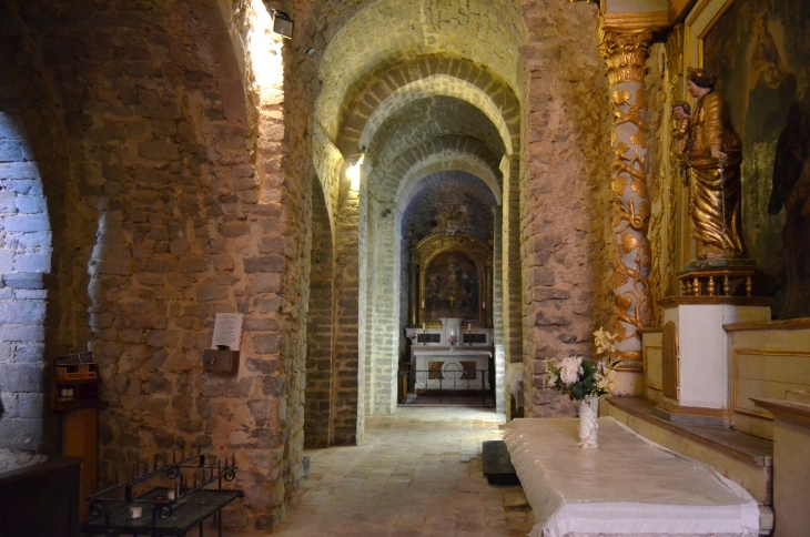 &Eglise Romane en parties du  6 Em / 12 Em / 13 Em /16 Em Siècle - Saint-Julien