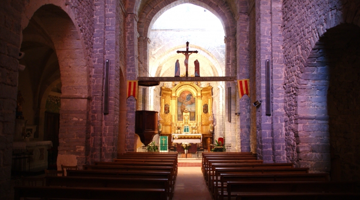 &Eglise Romane en parties du  6 Em / 12 Em / 13 Em /16 Em Siècle - Saint-Julien