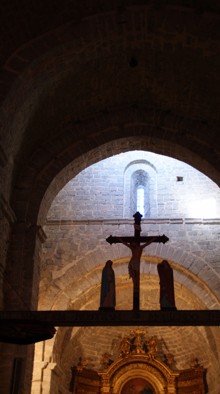 &Eglise Romane en parties du  6 Em / 12 Em / 13 Em /16 Em Siècle - Saint-Julien