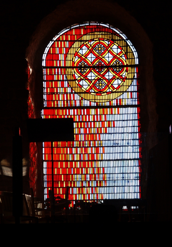 &Eglise Romane en parties du  6 Em / 12 Em / 13 Em /16 Em Siècle - Saint-Julien