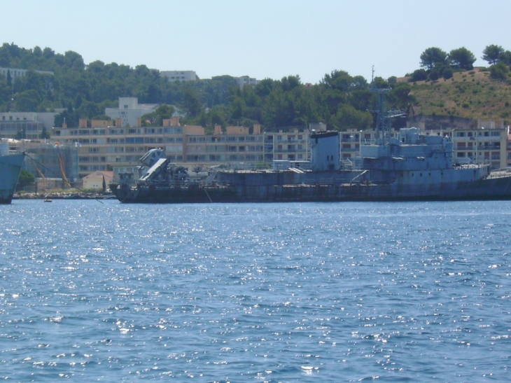 Le cimetiere des bateaux - Saint-Mandrier-sur-Mer