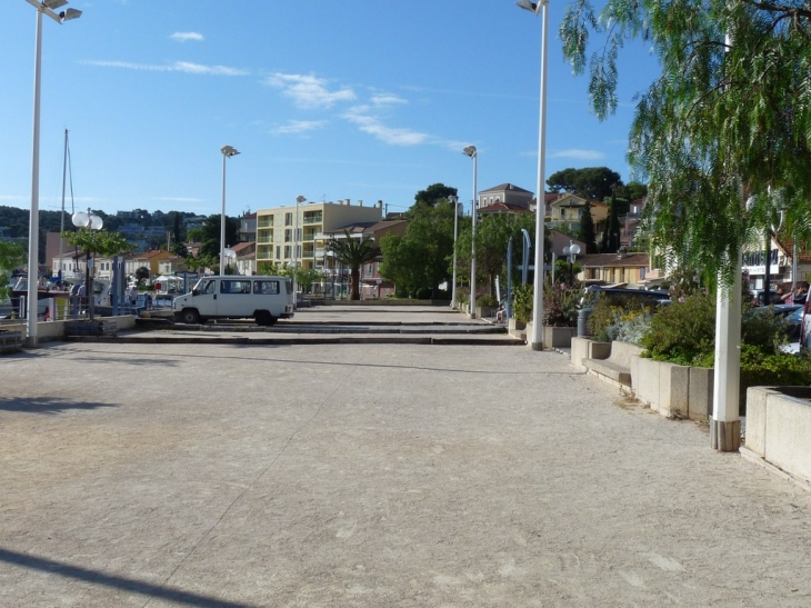 Le boulodrome D'Isanto Louis - Saint-Mandrier-sur-Mer