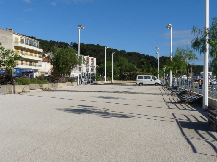 Le boulodrome D'Isanto Louis - Saint-Mandrier-sur-Mer