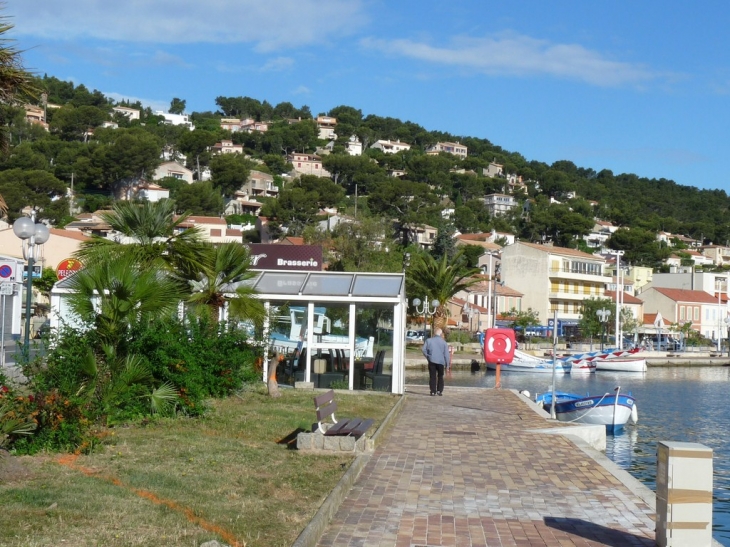 Sur les quais - Saint-Mandrier-sur-Mer