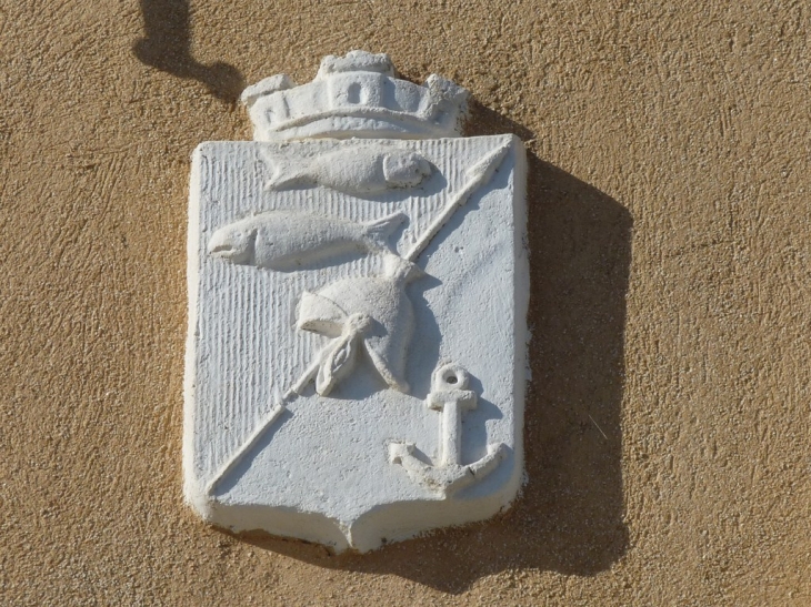 Sur une facade - Saint-Mandrier-sur-Mer