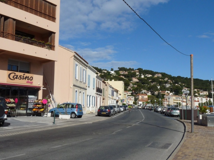 Dans le village - Saint-Mandrier-sur-Mer