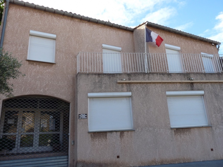 Dans le village - Saint-Mandrier-sur-Mer