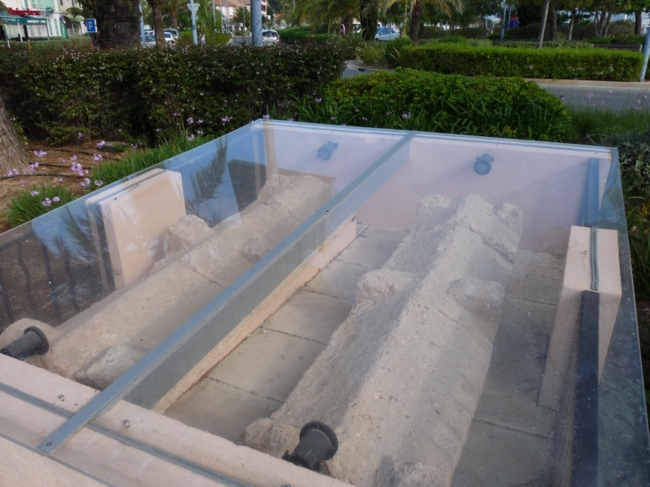 Couvercles de Sarcophages - Saint-Mandrier-sur-Mer