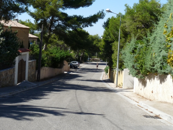 Avenue D'Auvergne, - Saint-Mandrier-sur-Mer