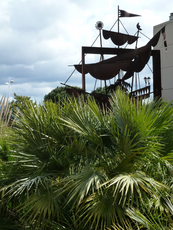 Sculpture - Saint-Mandrier-sur-Mer