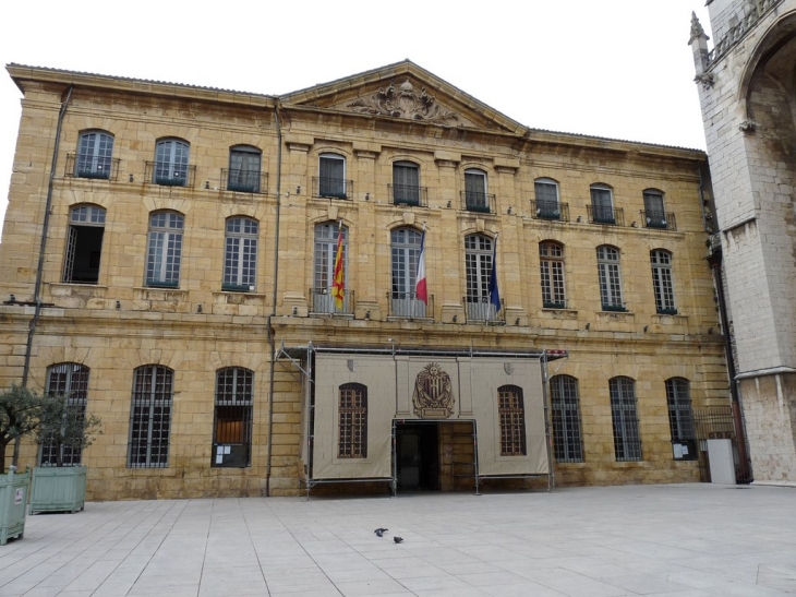 L'hotel de ville - Saint-Maximin-la-Sainte-Baume