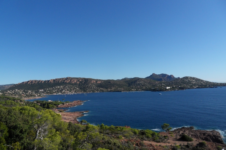 Agay, vue depuis le Dramont - Saint-Raphaël