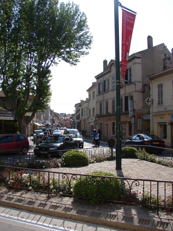 Dans les Rues de la Ville - Saint-Tropez