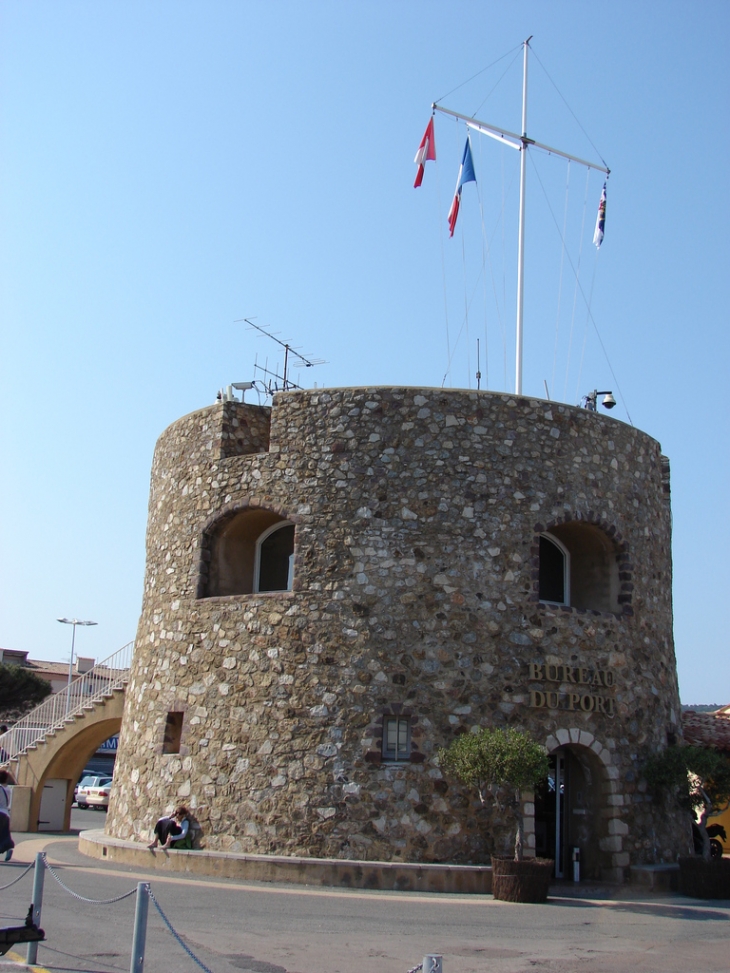 Le Bureau du Port - Saint-Tropez