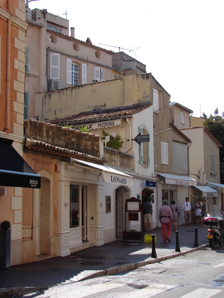 Dans les Rues de la Ville - Saint-Tropez