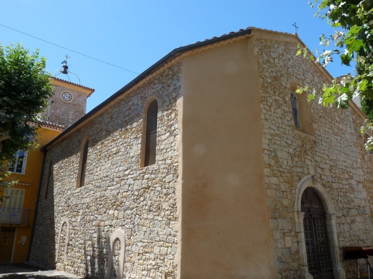 L'église - Sainte-Anastasie-sur-Issole