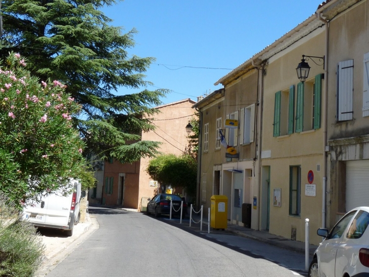 Rue Notre Dame - Sainte-Anastasie-sur-Issole