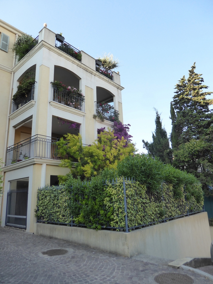 Appartements fleuris - Sanary-sur-Mer