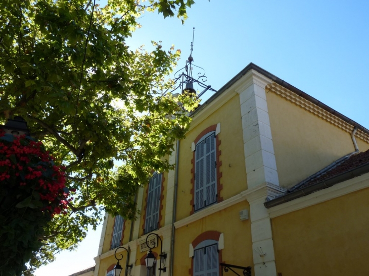 La mairie - Seillons-Source-d'Argens